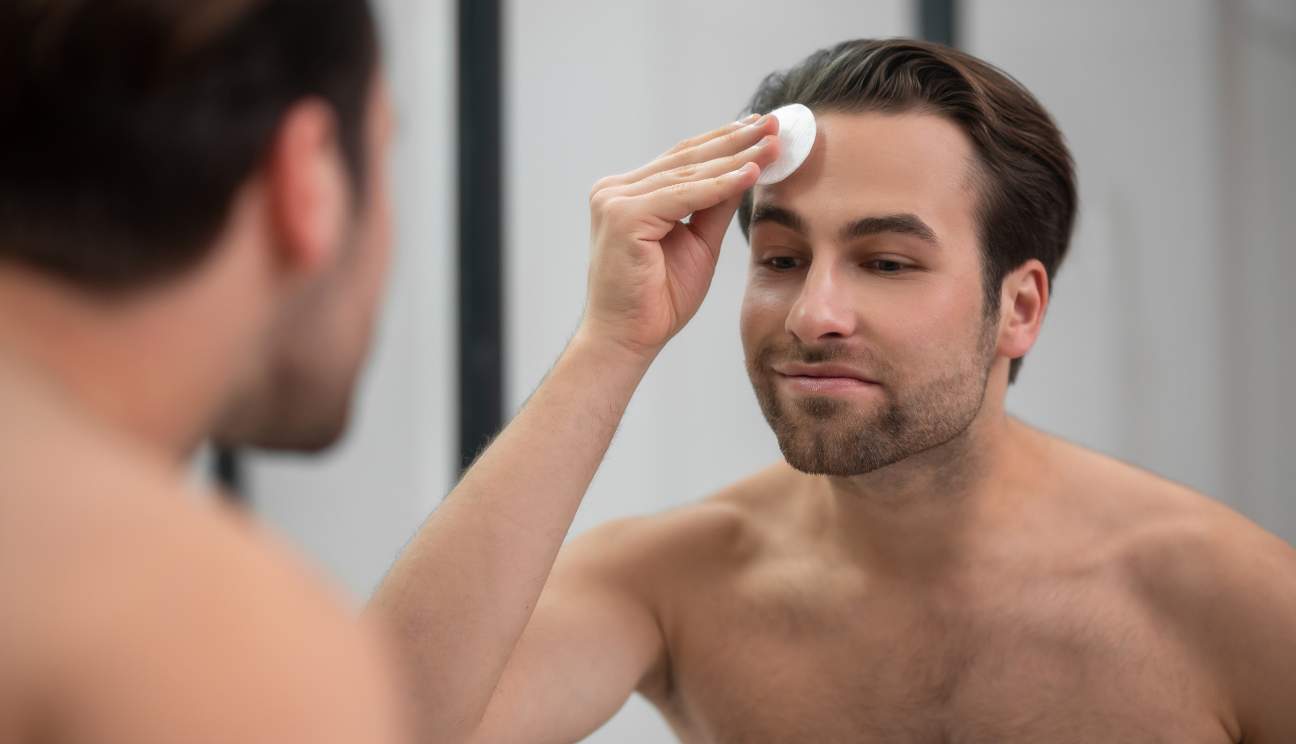 Checklist of All Men's Grooming Products You Need to Gift Him